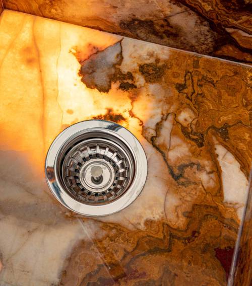 Exklusives Bad & WC mit Naturstein
